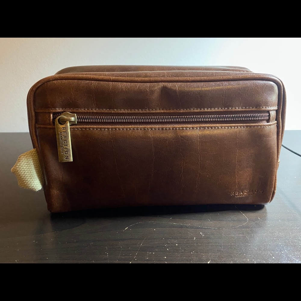 Kennth Cole - Picture 4 of 5